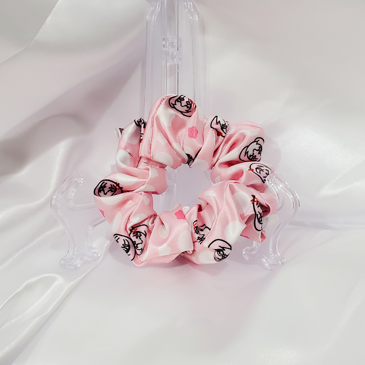 CLASSIC KIKI SCRUNCHIE