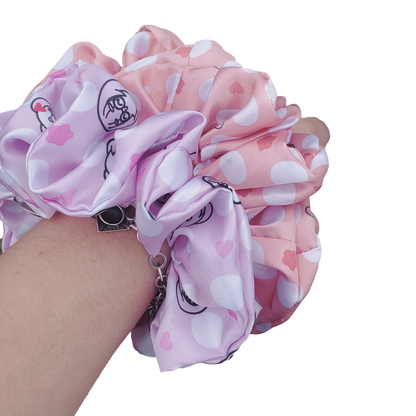 CLASSIC KIKI SCRUNCHIE